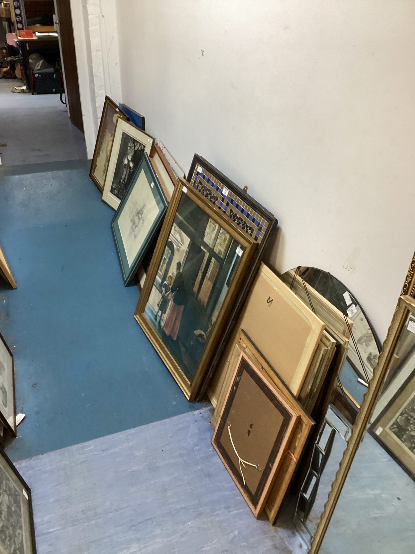 479 Large quantity of framed art works