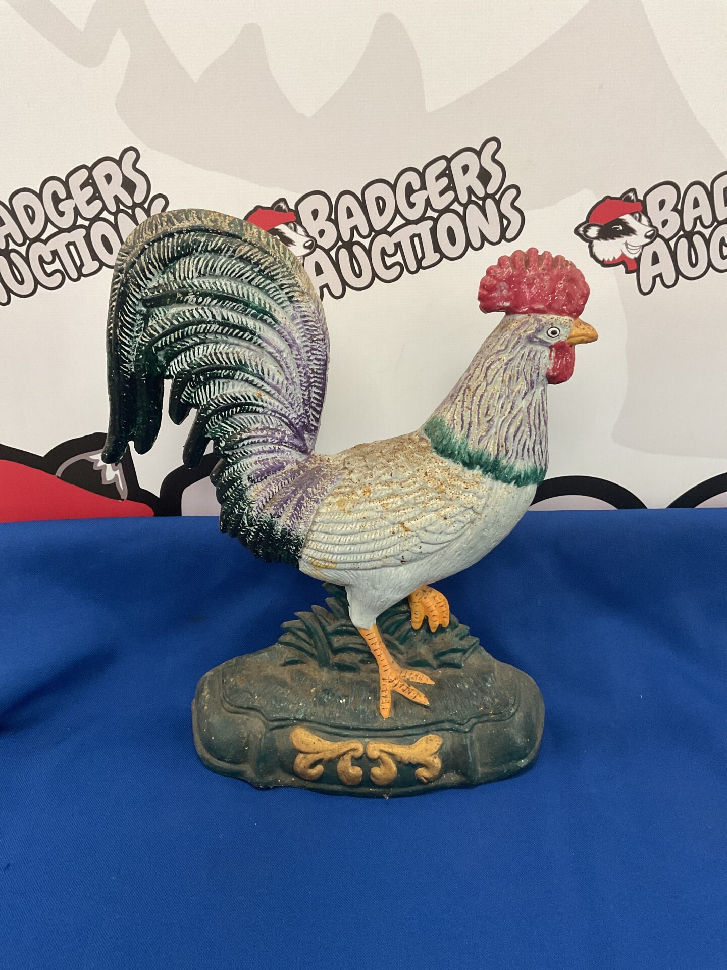 023 Large cast iron chicken doorstop
