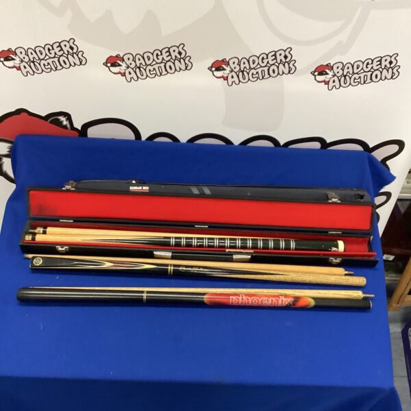 Lot of three snooker cues including a BCE Ronnie O’Sullivan cue.