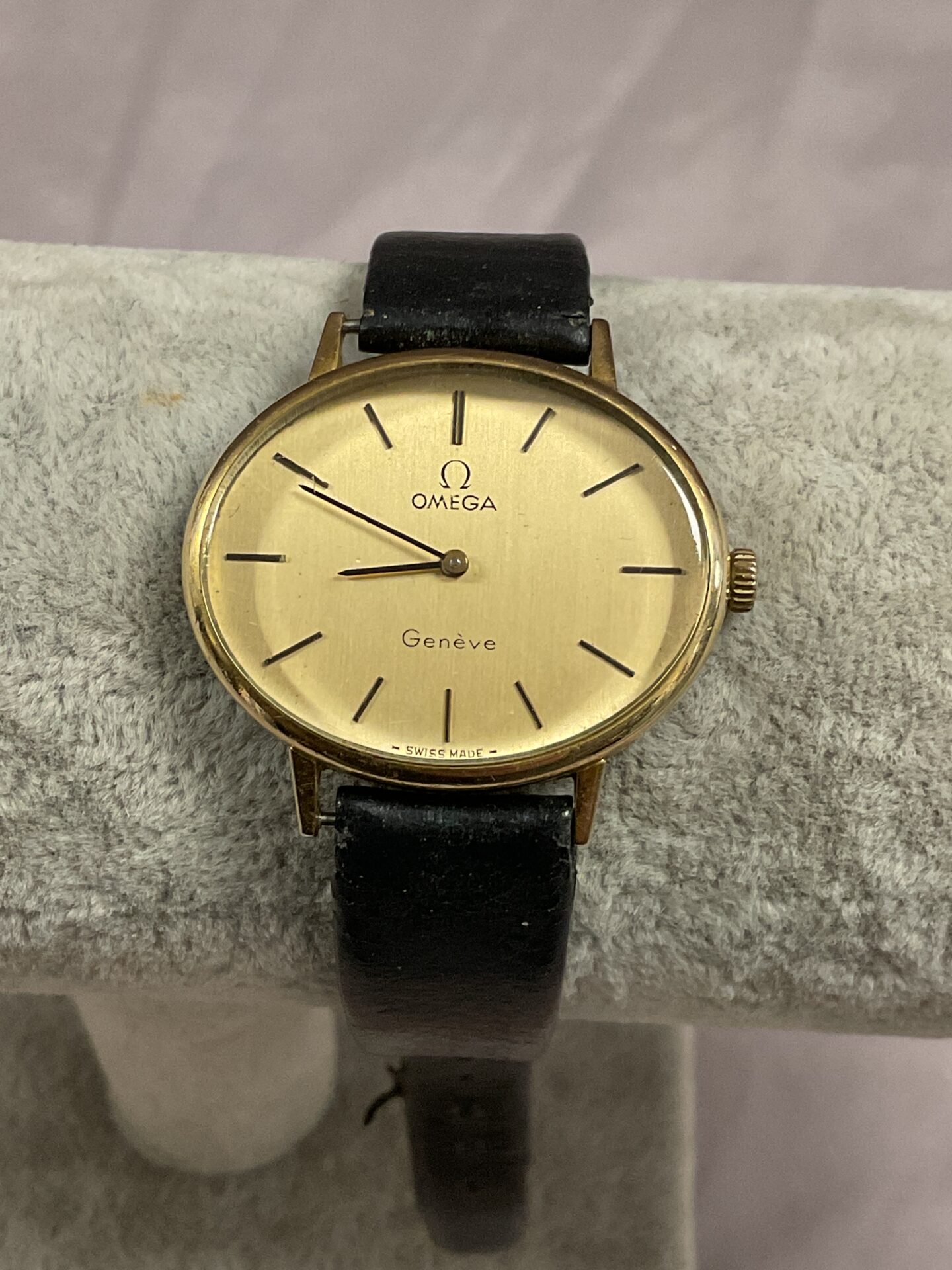 852 Vintage ladies Omega Geneve Mechanical wristwatch Working