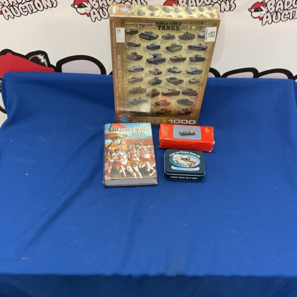 Sealed WWII tank puzzle with vintage packaging and tank illustrations.