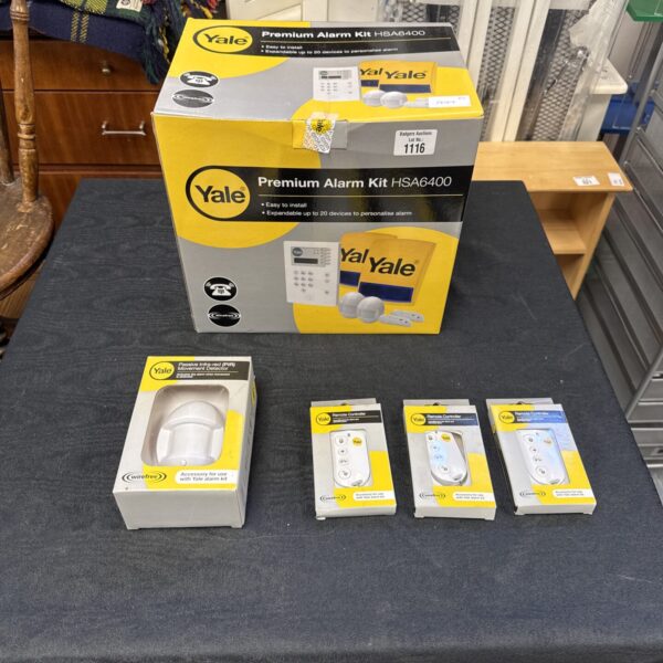 Yale HSA6400 alarm kit in original packaging, wireless home security.