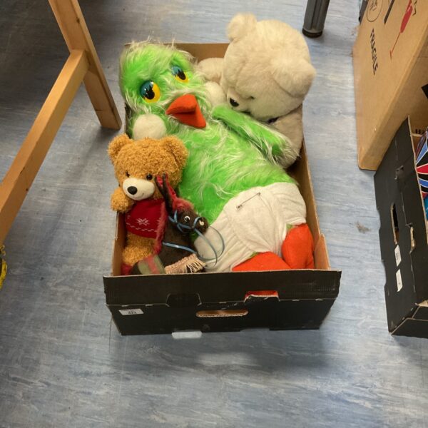 Vintage soft toys lot including Orville the Duck and teddy bears.