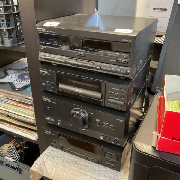 Vintage Technics RS-CH530 cassette deck, black hi-fi audio equipment.