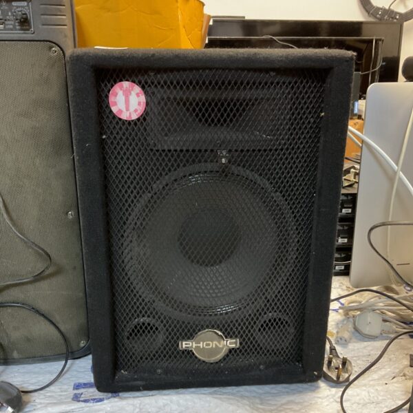 Vintage Phonic sem 710 PA speaker for stage or studio use.
