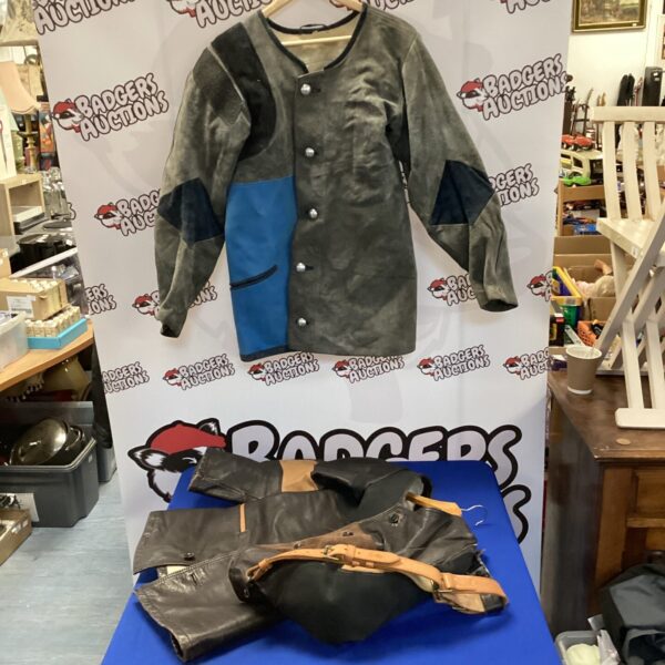 Men's size medium leather motorcycle jacket for sale.