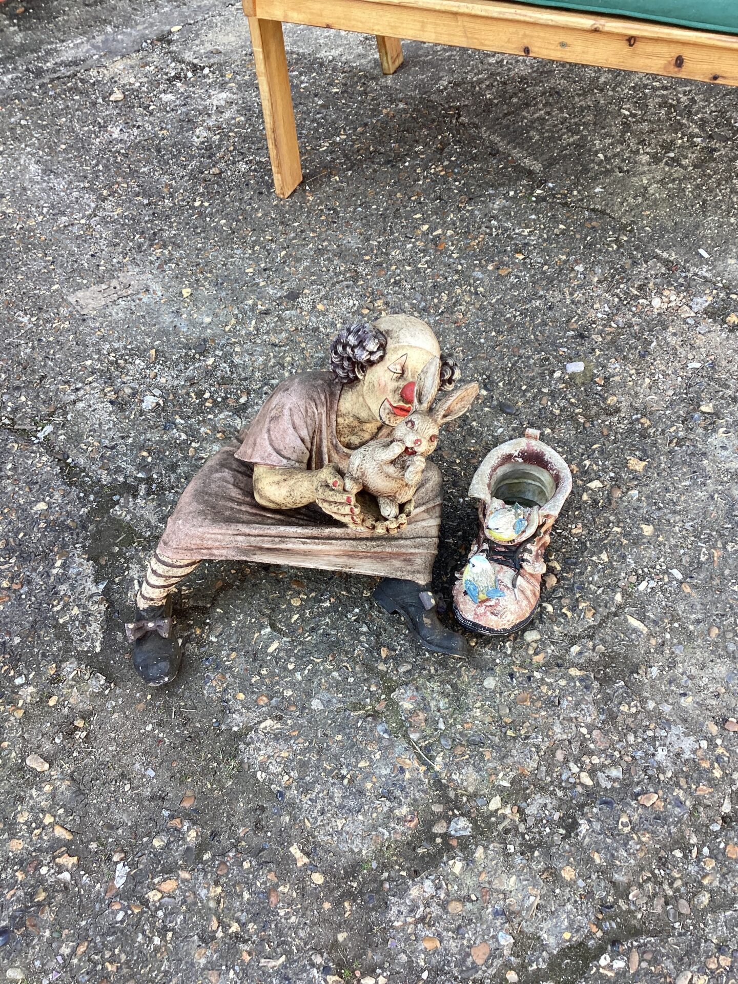 1231 Clown garden ornament