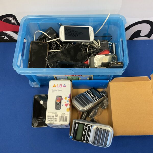 Mixed lot of used mobile phones including Apple and Samsung devices.