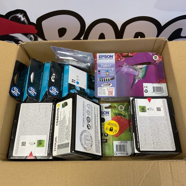 Mixed lot of HP and Epson ink cartridges for printers.