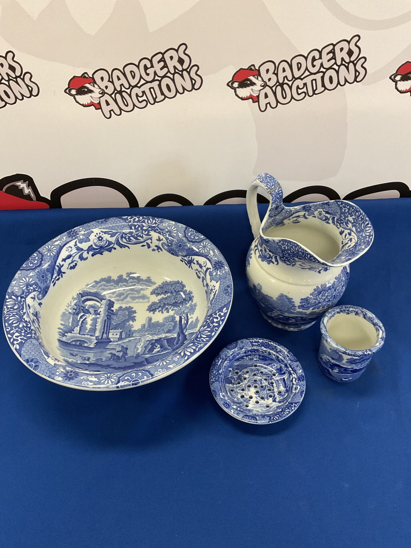 028 Collection of copeland Italian spode including wash bowl & jug