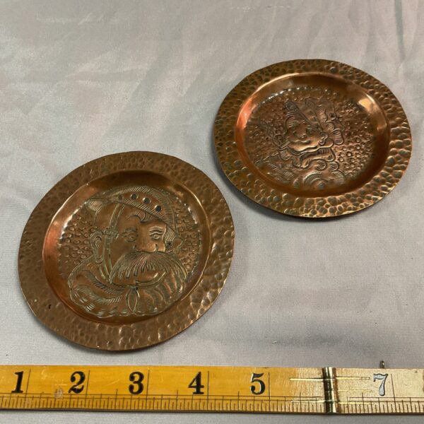 Pair of vintage Bruce Bairnsfather Old Bill pin dishes from WW1.