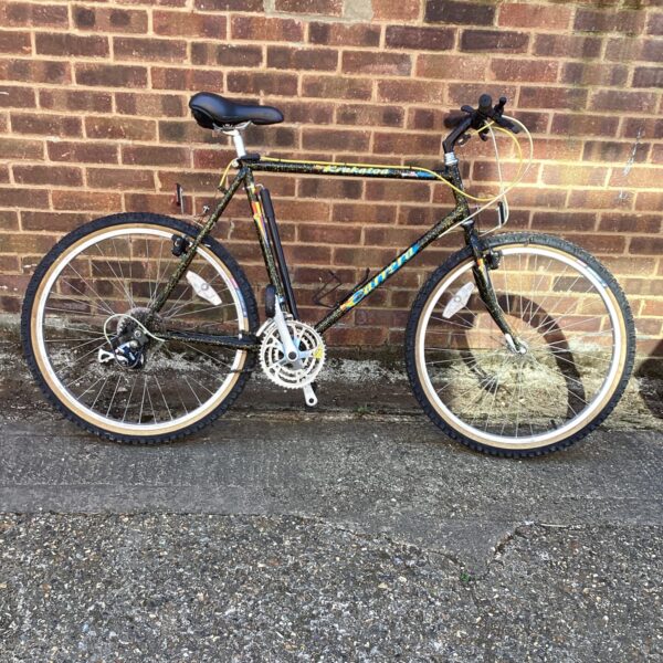 Side view of a vintage Carrera Krakatoa mountain bike.