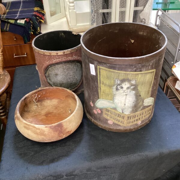 Vintage wooden storage bins and fruit bowl for farmhouse decor.