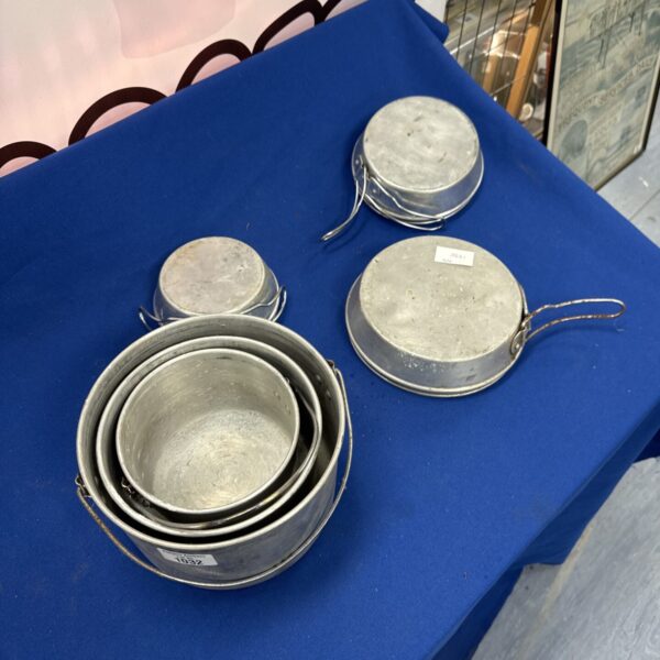 Vintage camping billy cans, a lot of three graduated sizes.