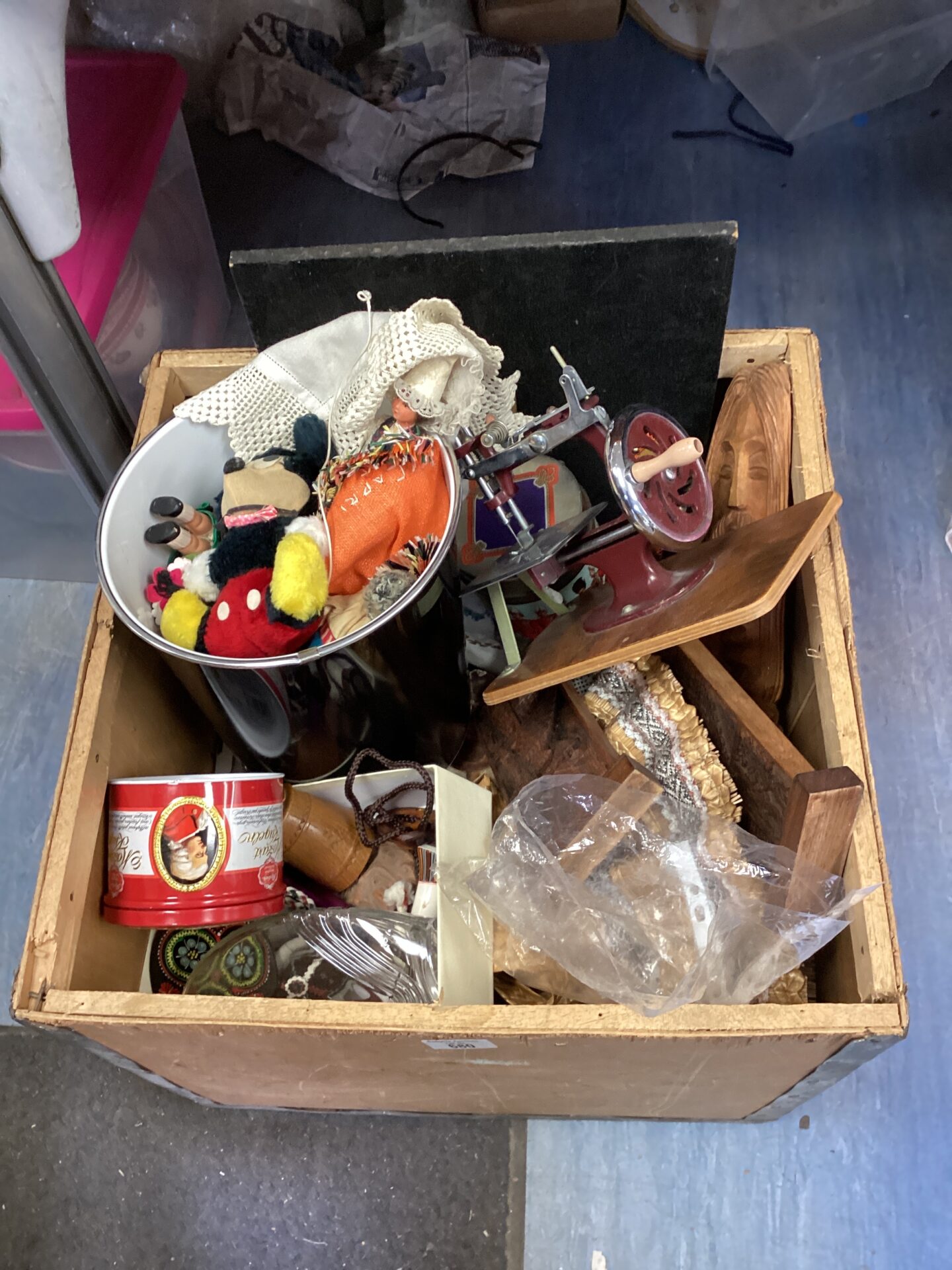 680 Tea crate of mixed inc small kids sewing machine & oriental wood blocks