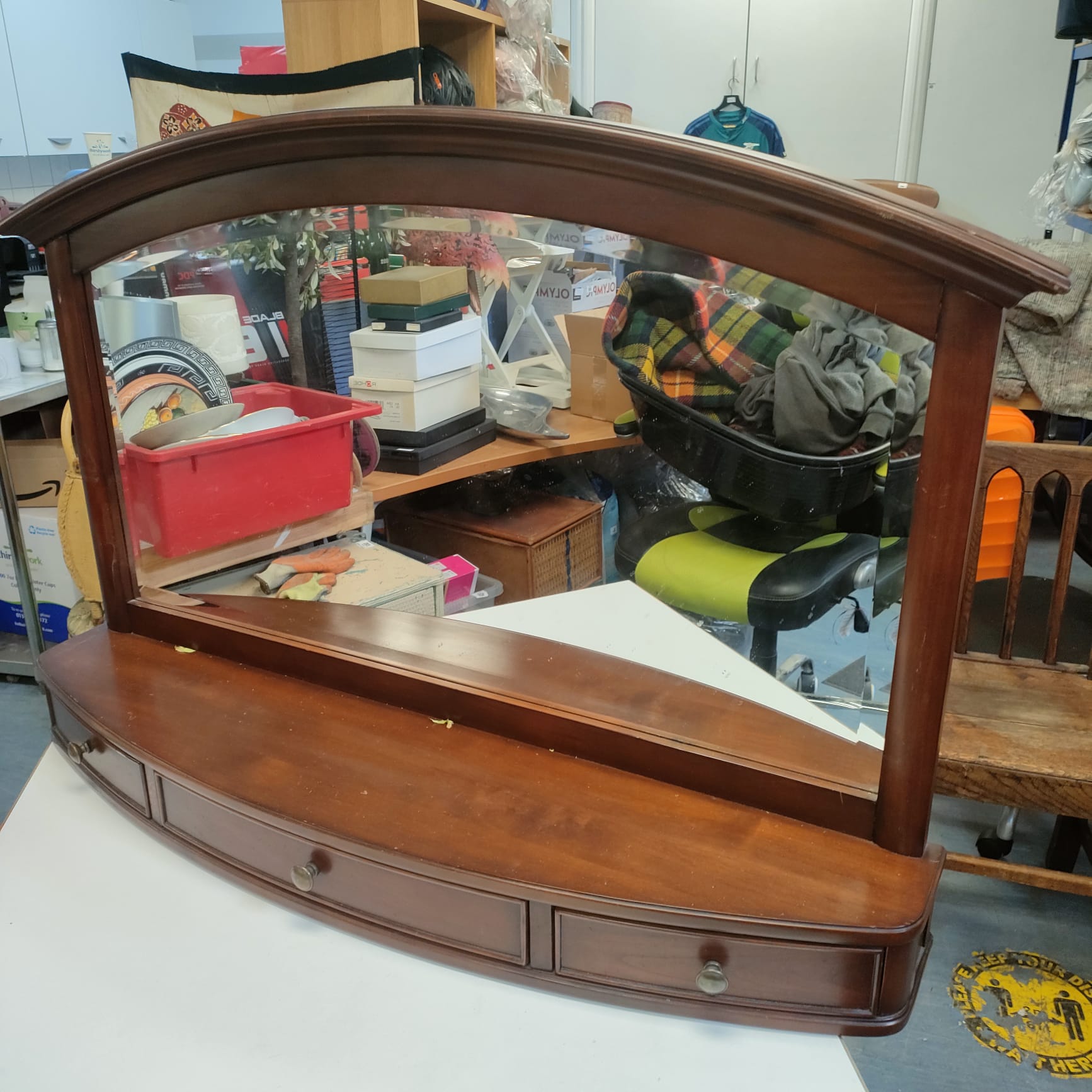 548 large mahogany over mantle mirror 30” x 42”