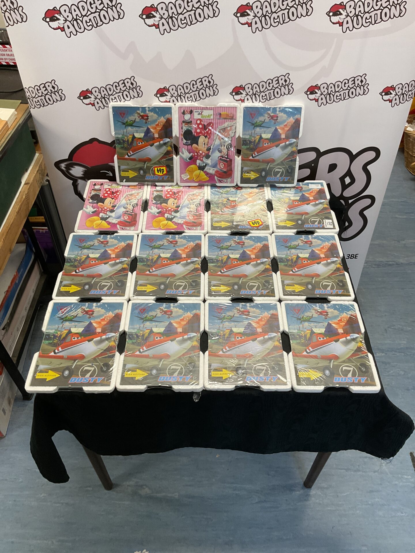 390 Selection of disney planes and minnie mouse prints