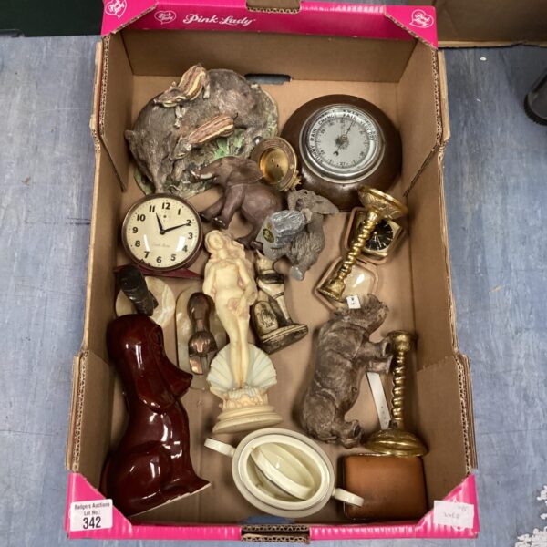 Vintage mixed lot with a barometer and ceramic figurine.