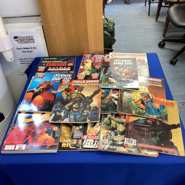 Collection of judge dredd comics