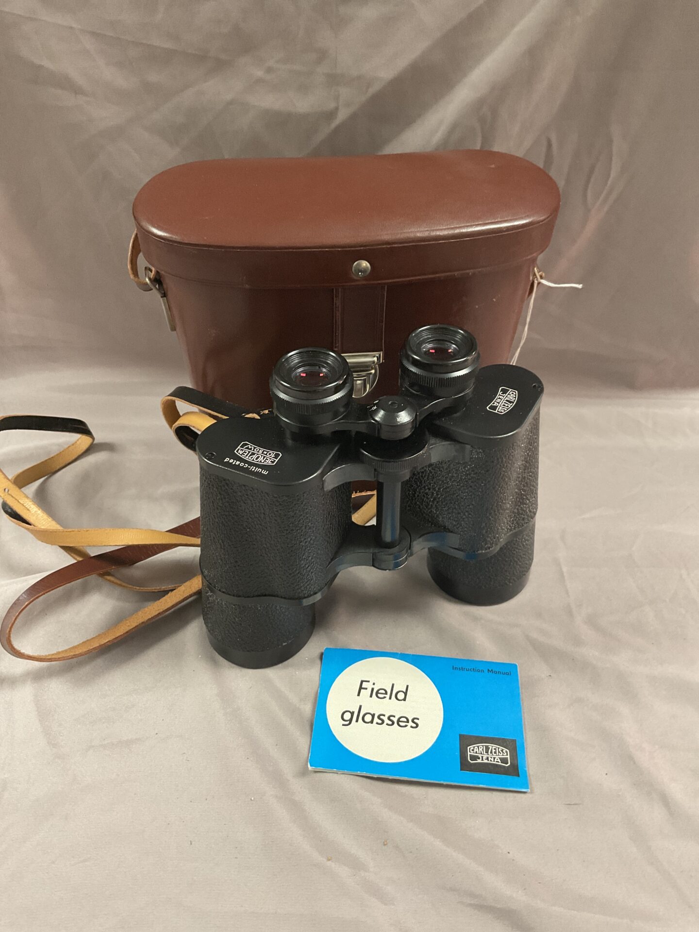 793 Pair of Carl Zeiss Jena Jenoptem 10×30 Binoculars with case