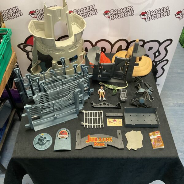 Vintage Jurassic Park control centre playset with figures