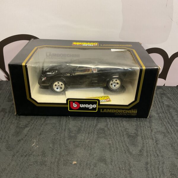 Burago 1988 Lamborghini Countach diecast model car in box.