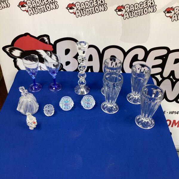 Set of four vintage sundae glasses in vibrant colours.