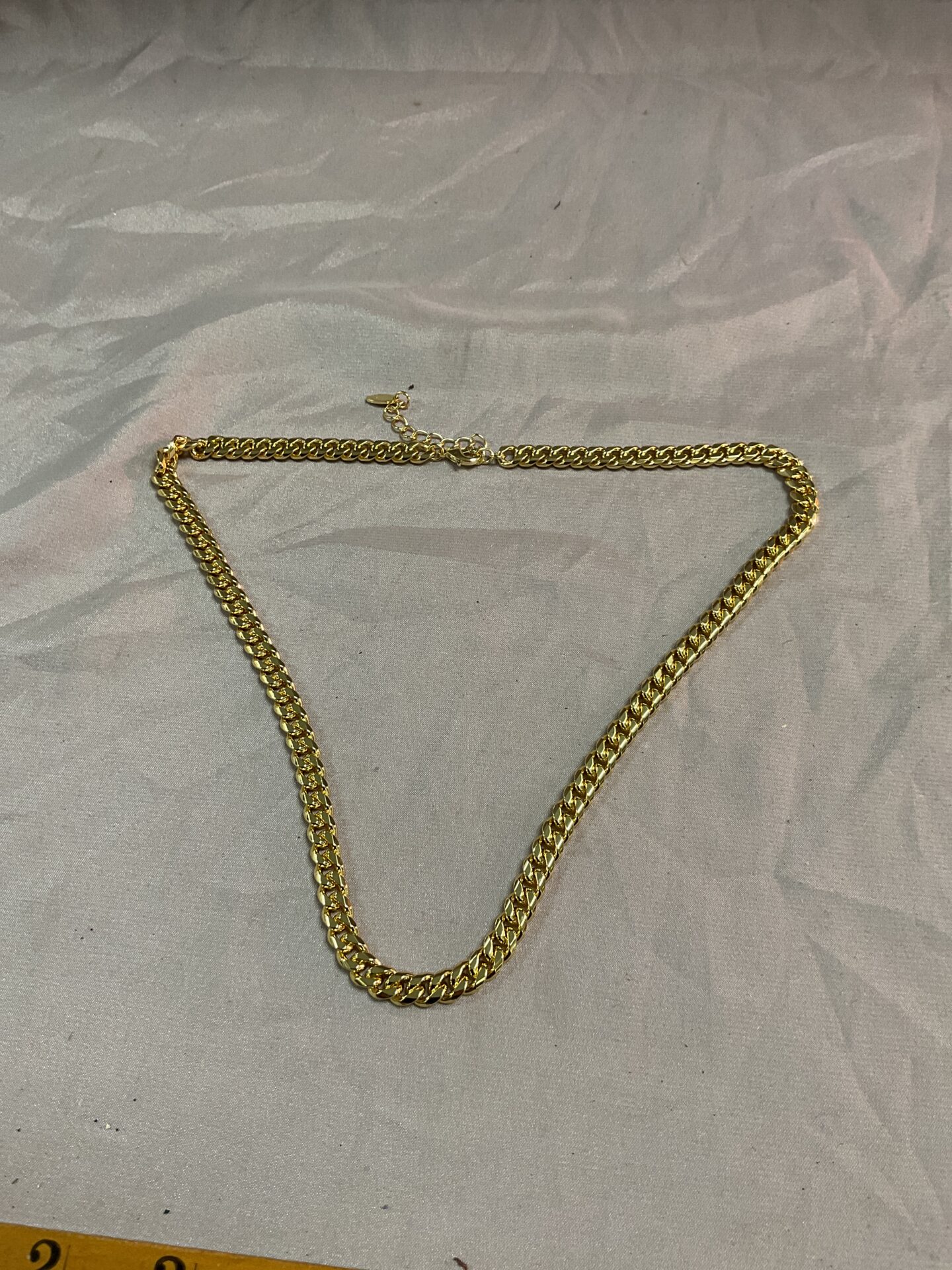 804 22″ gold plated curb chain