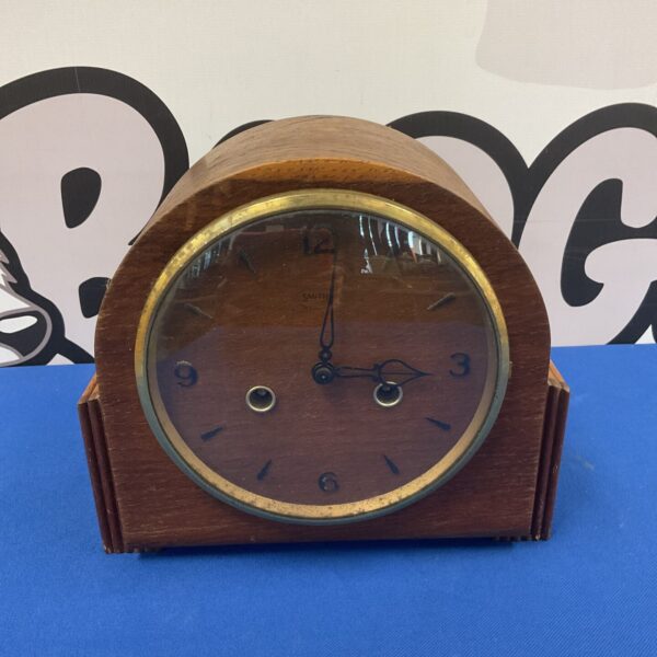 Vintage Smiths art deco mantle clock with wooden case.