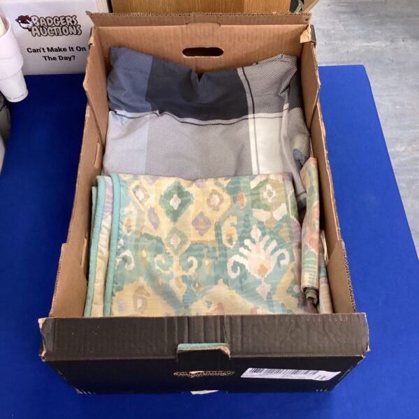 Vintage floral duvet sets for single beds, charming bedroom decor.