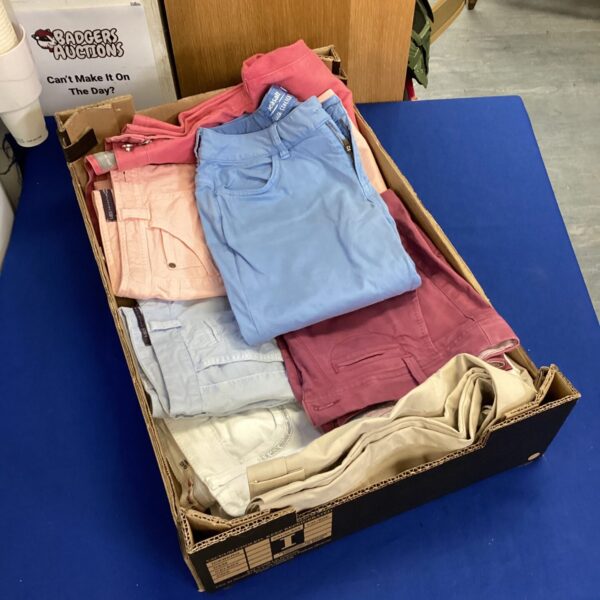 Lot of seven ladies' trousers from Seasalt and Whitestuff, sizes 8 and 10.