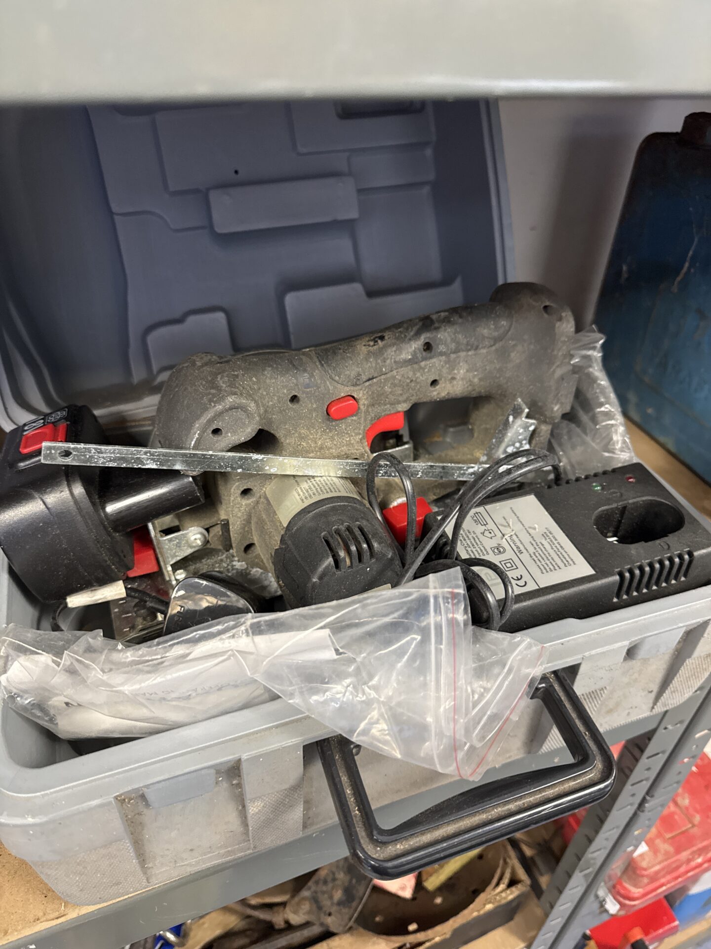 965 Pro performance cordless circular saw with battery & charger – untested