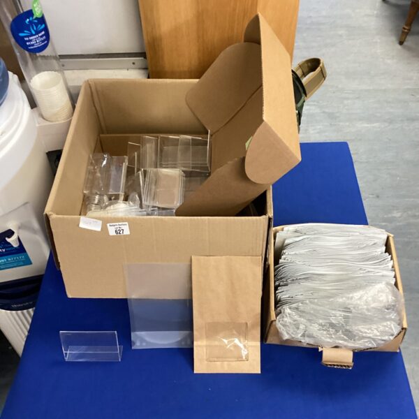 Mixed lot of stationery including bags and card holders.