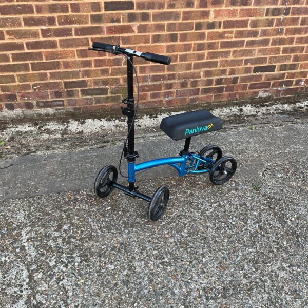 Adjustable height knee scooter for comfortable mobility aid.