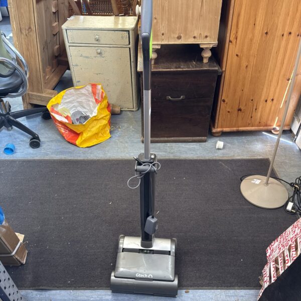 Gtech Air Ram 22v cordless vacuum cleaner in used condition.