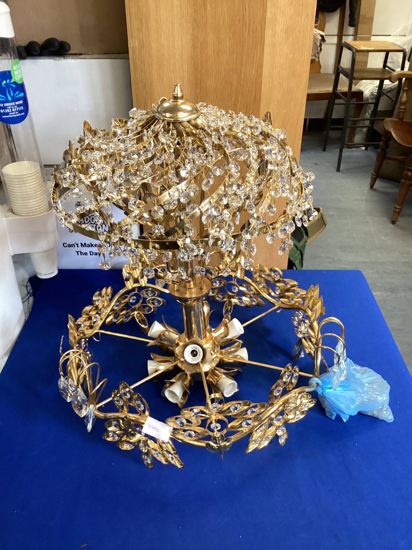 614 Floral patterned chandelier with spares pendants