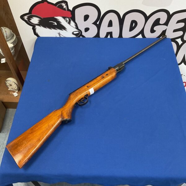 Vintage Rellumn Tele Repeater .177 air rifle with wooden stock.