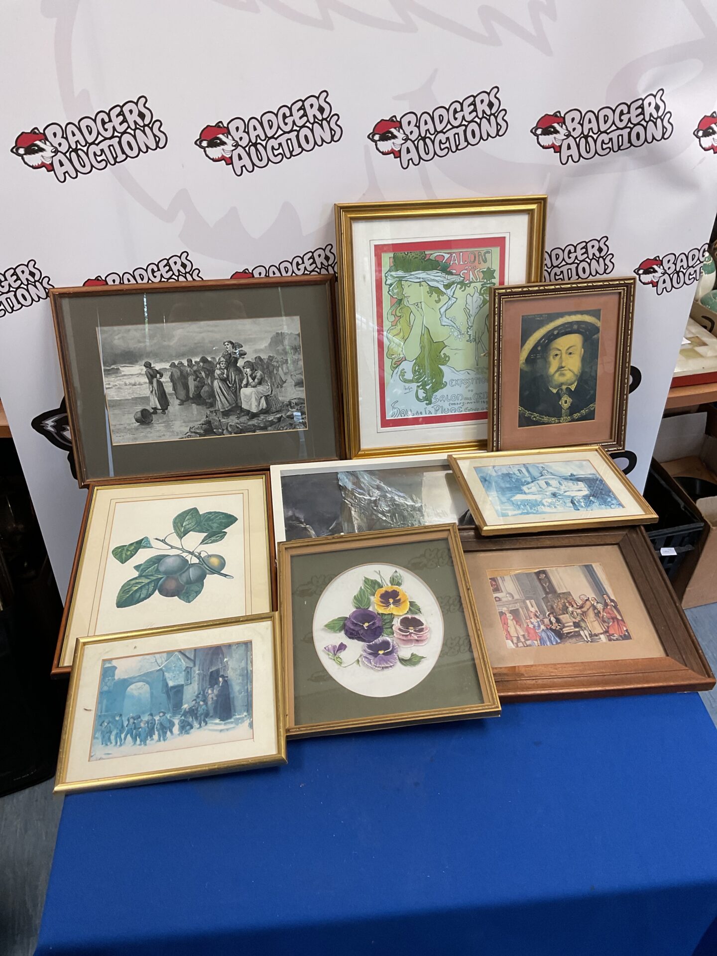077 Collection of framed prints