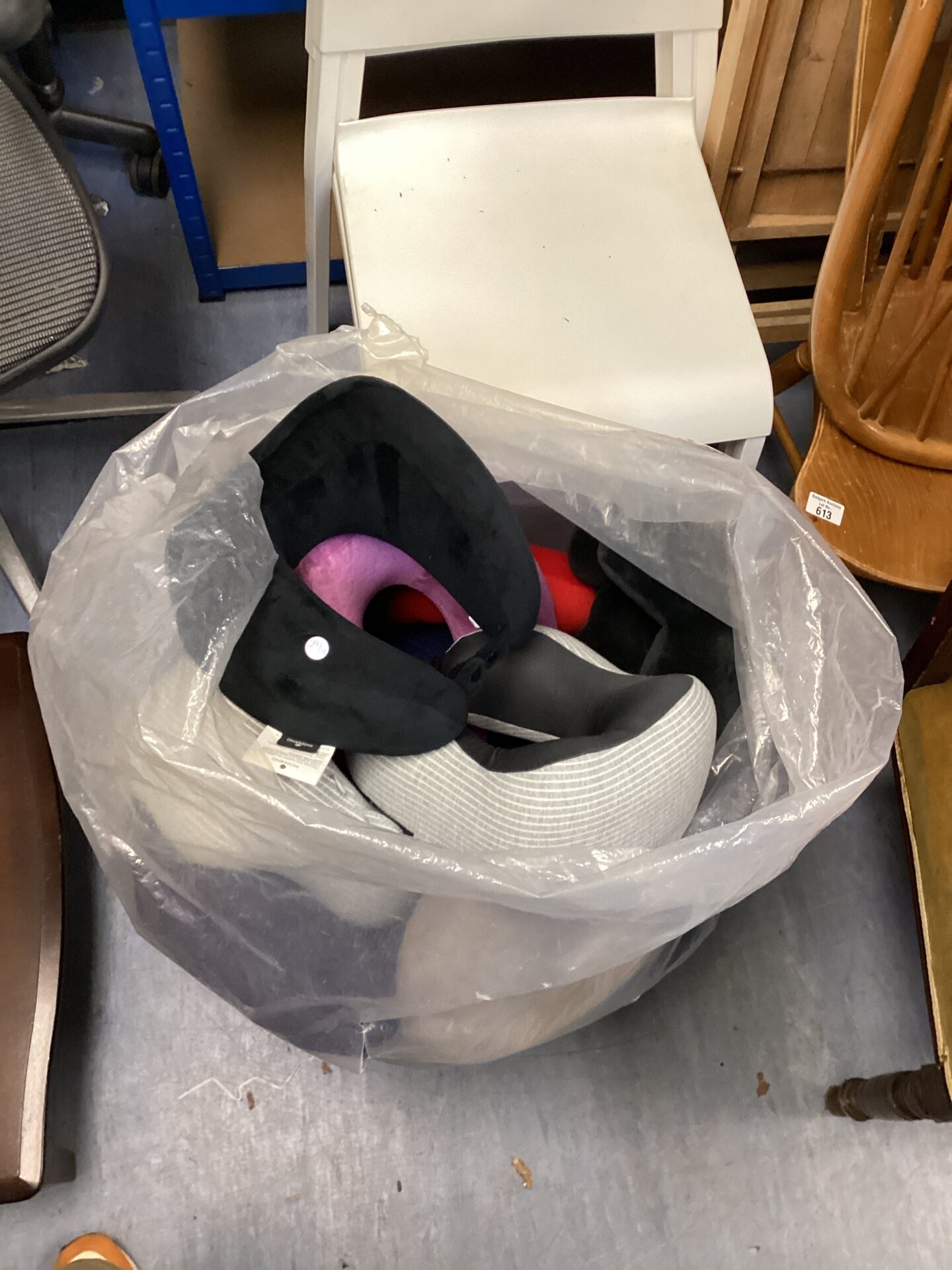600 Bag of neck cushions