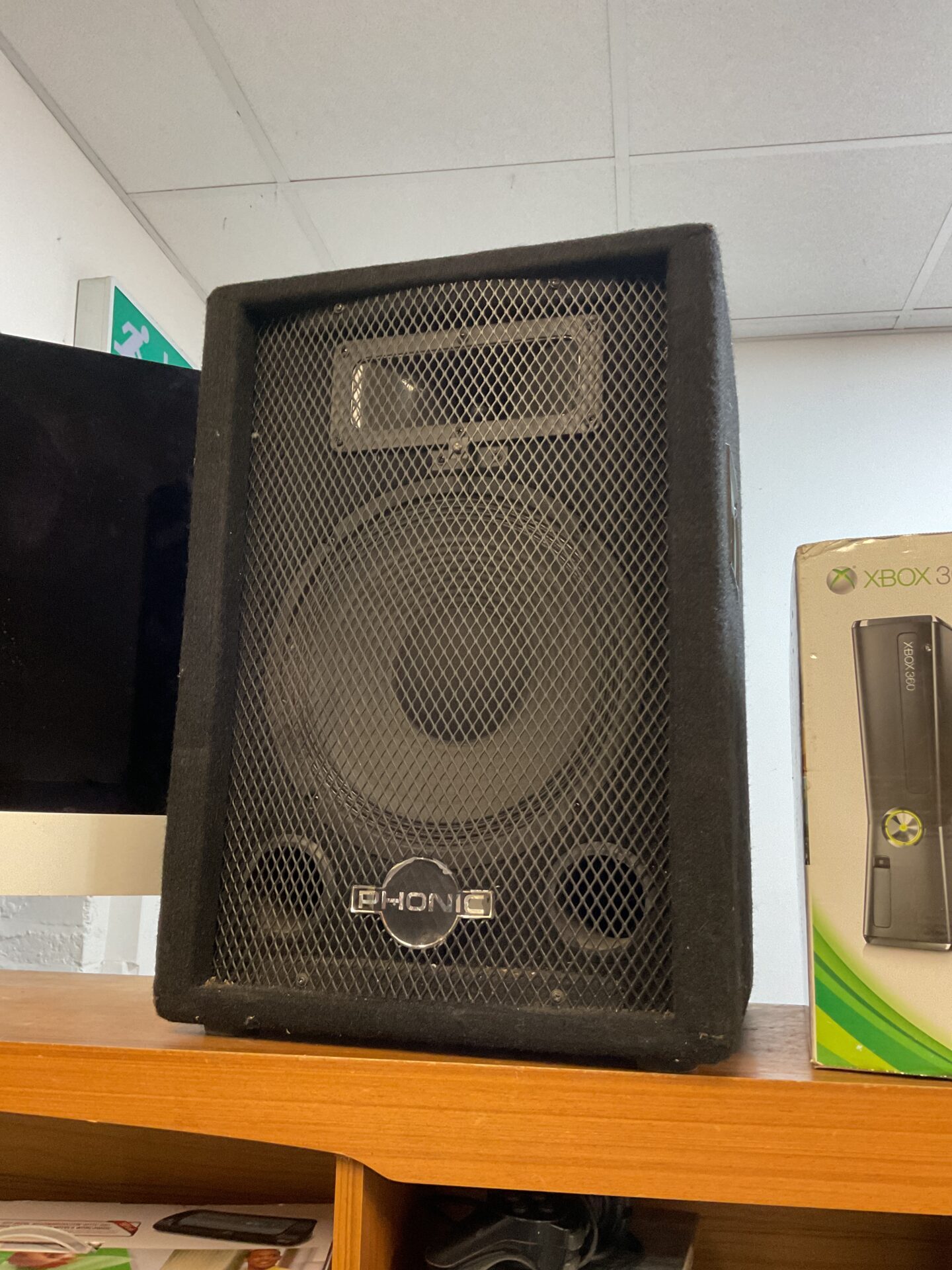 186 Phonix 12” pa speaker