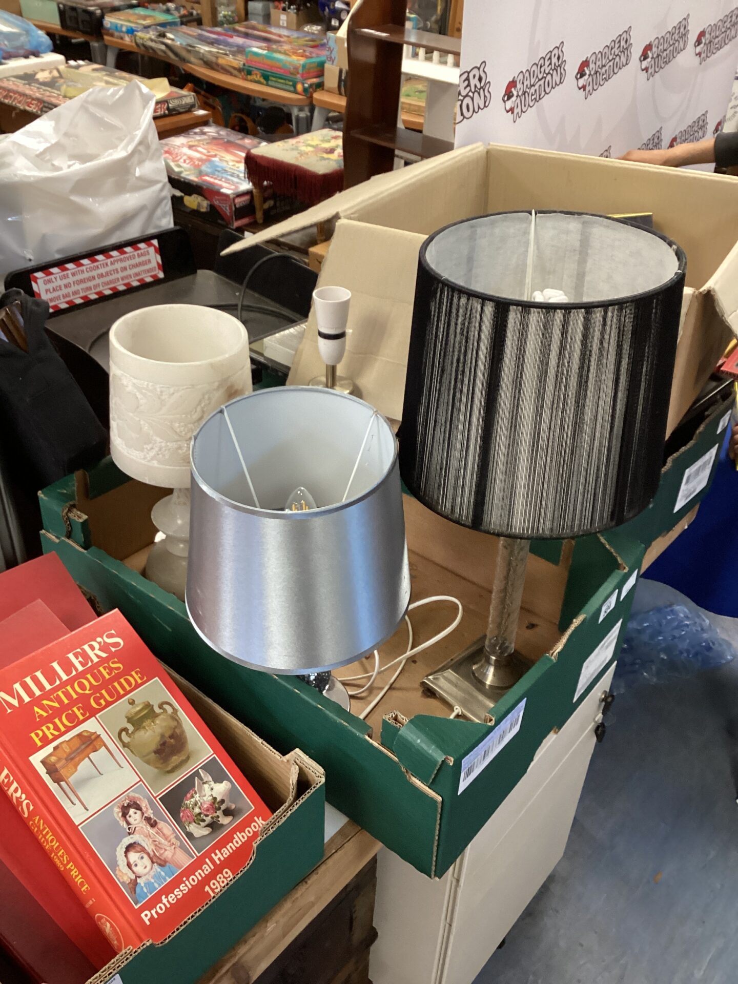 489 Box of mixed table lamps