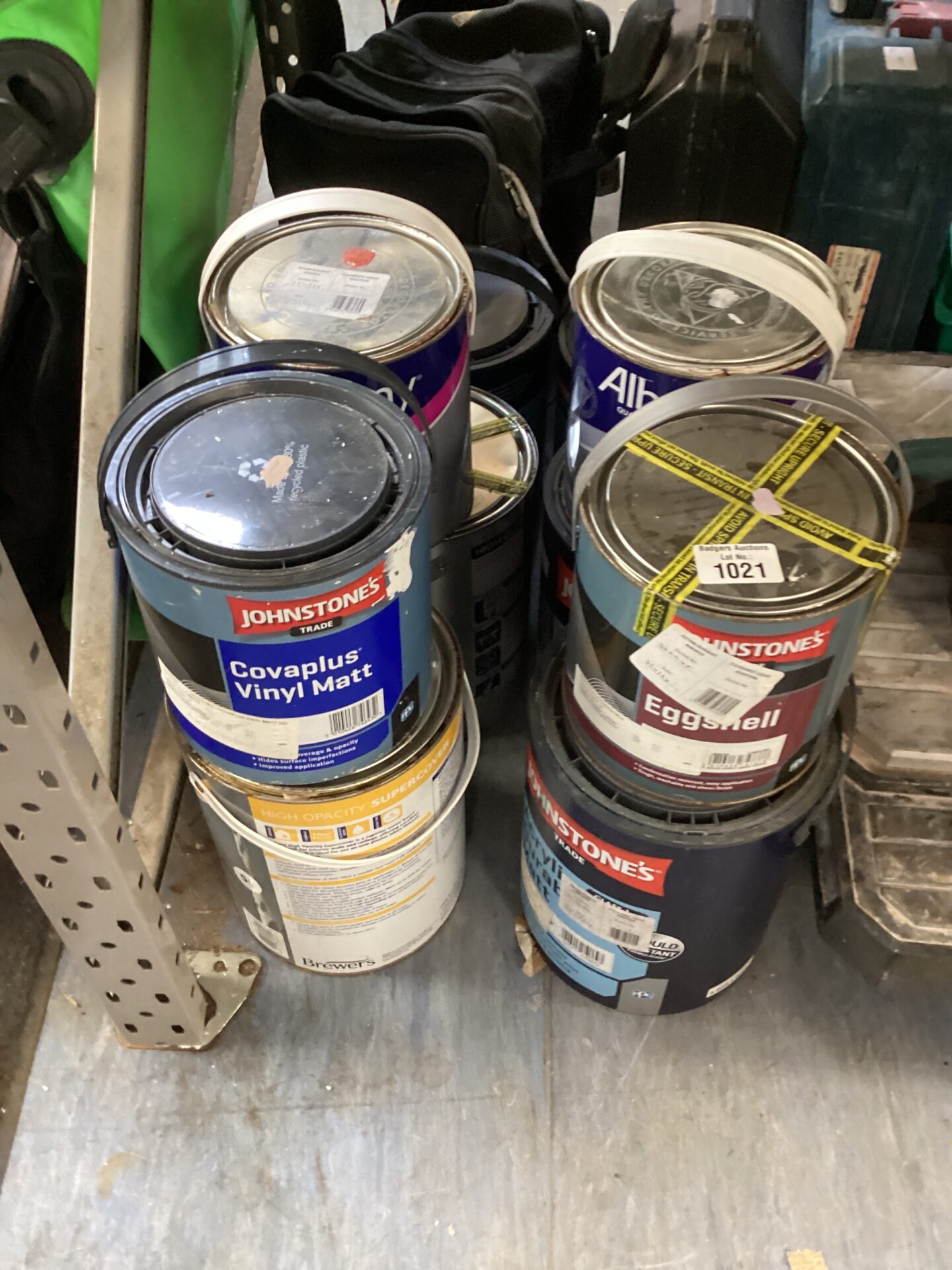1021 Quantity of tins of paint