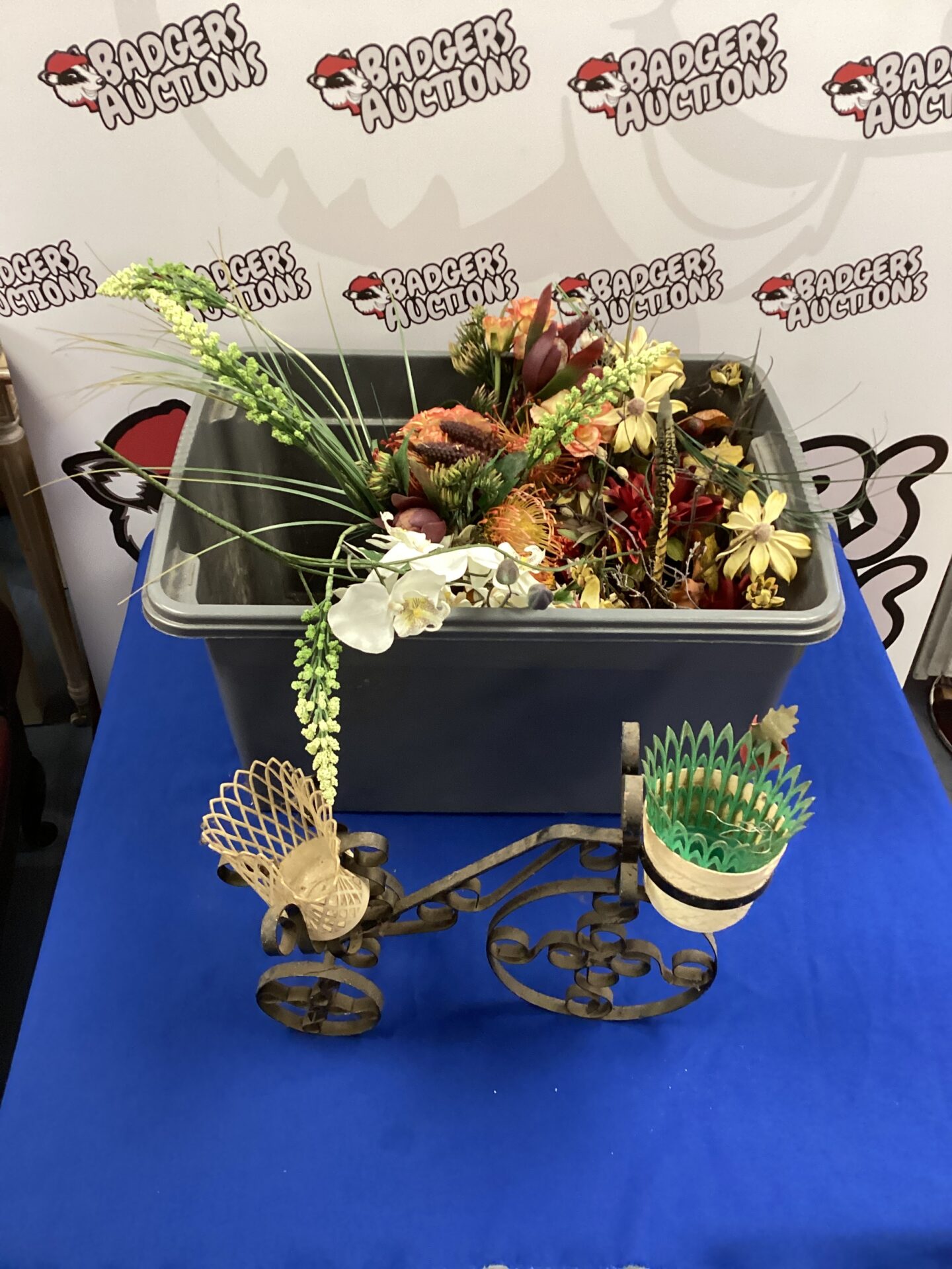 555 Box of artificial flowers with vases & bicycle flower pot stand