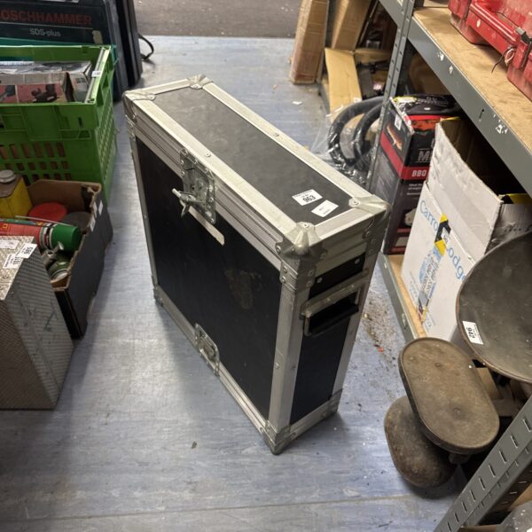 Black flight case measuring 20x21.5 inches for equipment protection.
