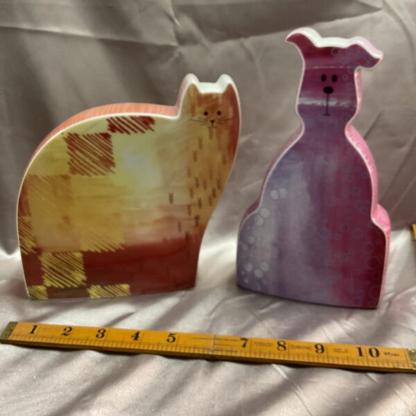 Royal Worcester Flatmates Oscar the cat and Bella the dog figurines.