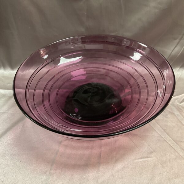 Stunning amethyst Whitefriars ribbon trailed bowl, vintage mid century glass.