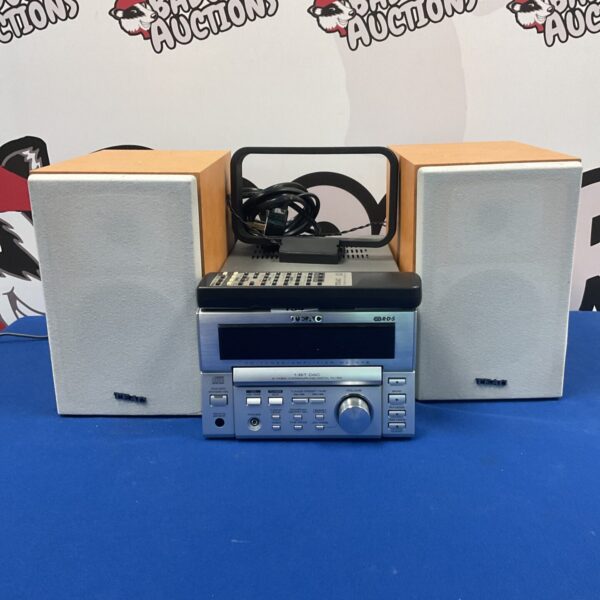 Vintage Teac MC-078 micro CD hi-fi system with speakers.