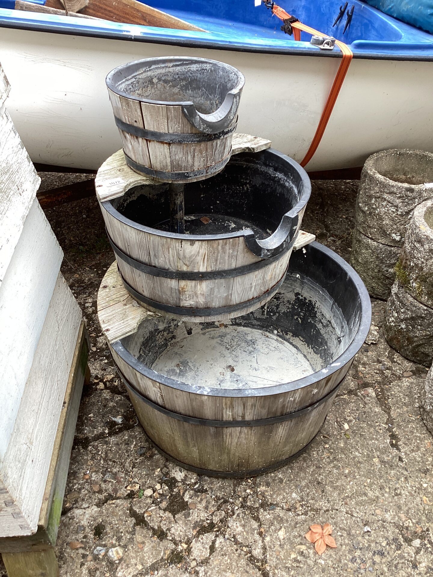 1072 Garden water feature no pump