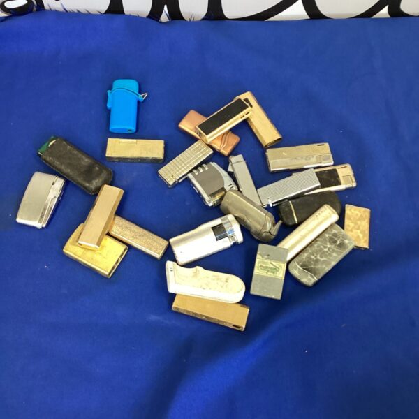 Lot of vintage lighters, collectible antique gas lighters.