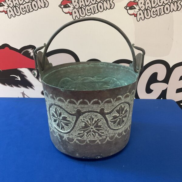 Arts & crafts design copper bucket